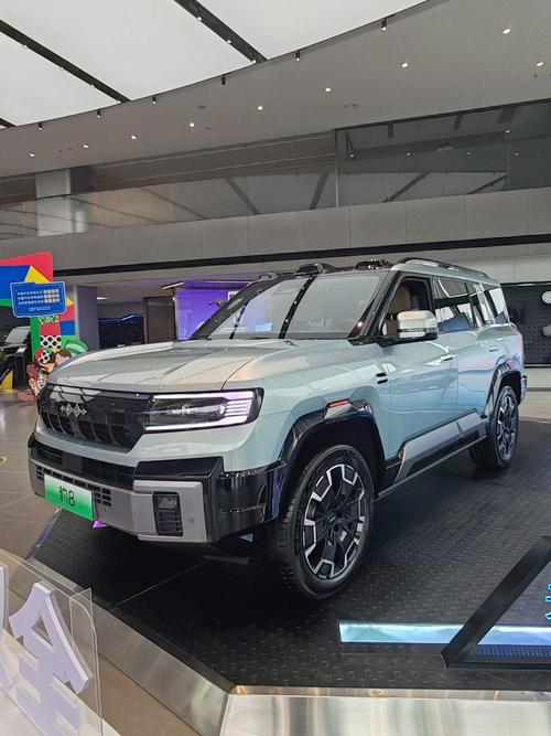 重庆梁平区超辉远企业管理咨询比亚迪方程豹硬派越野的爆款，英菲尼迪35周年与你共成长